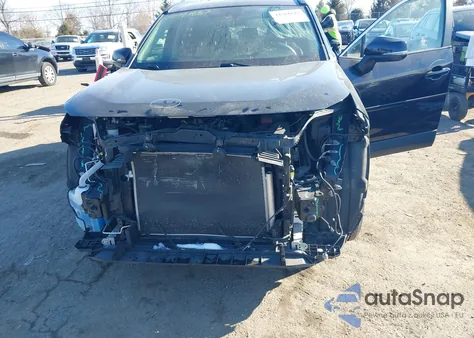 2019 Toyota Rav4 Le z USA, uszkodzony, nr VIN JTMG1RFV2KD507657